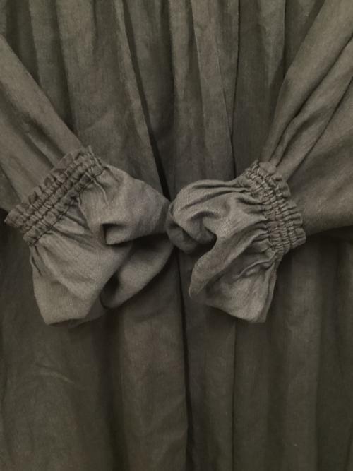 BEARDSLEY（ビアズリー）BEARDSLEY (ビアズリー) ギャザーブラウス ブラック サイズ:SIZE Freeの古着・服飾アイテム