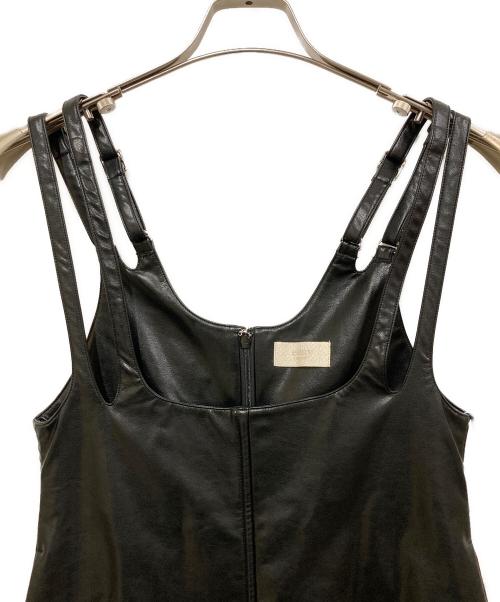 eimy istoire（エイミーイストワール）eimy istoire (エイミーイストワール) フェイクレザーサロペットワンピース ブラック サイズ:SIZE M 未使用品の古着・服飾アイテム