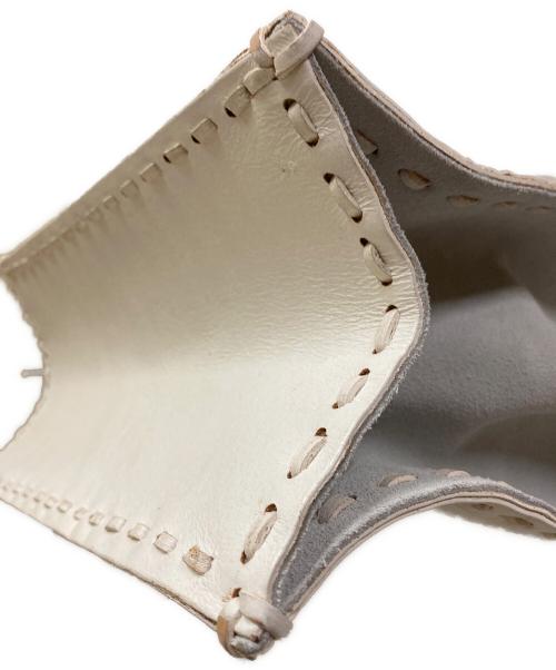 Carving Tribes（カービングトライブス）CARVING TRIBES (カービングトライブス) ハンドバッグ ホワイト サイズ:表記なしの古着・服飾アイテム