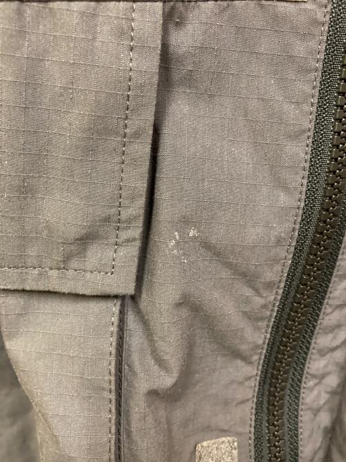 TIGHTBOOTH PRODUCTION（タイトブースプロダクション）TIGHTBOOTH PRODUCTION (タイトブースプロダクション) RIPSTOP TACTICAL JACKET グレー サイズ:SIZE Lの古着・服飾アイテム