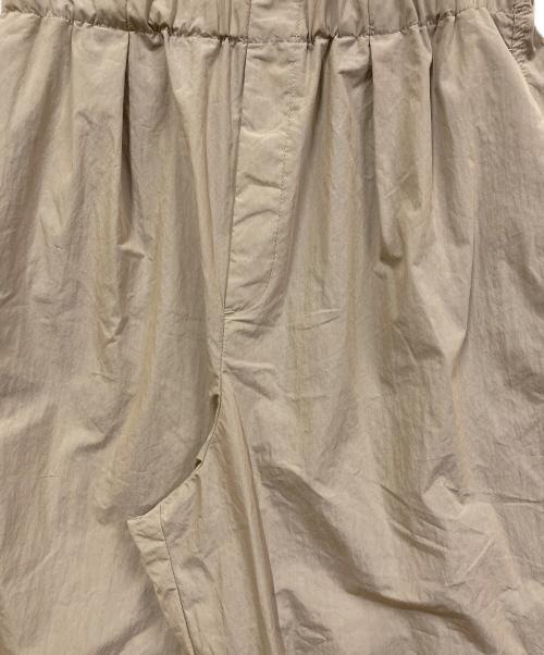 SALON adam et rope'（サロンアダムエロペ）SALON adam et rope' (サロンアダムエロペ) ウォーターリぺレントイージーカービーパンツ ベージュ サイズ:SIZE Mの古着・服飾アイテム
