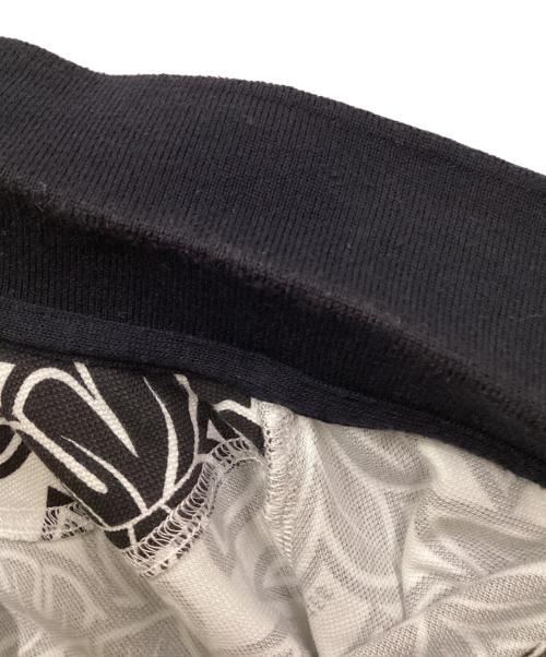 PEARLY GATES（パーリーゲイツ）PEARLY GATES (パーリーゲイツ) ボタニカル 総柄 プリント 鹿の子 ポロシャツ ホワイト×ブラック サイズ:SIZE 4の古着・服飾アイテム