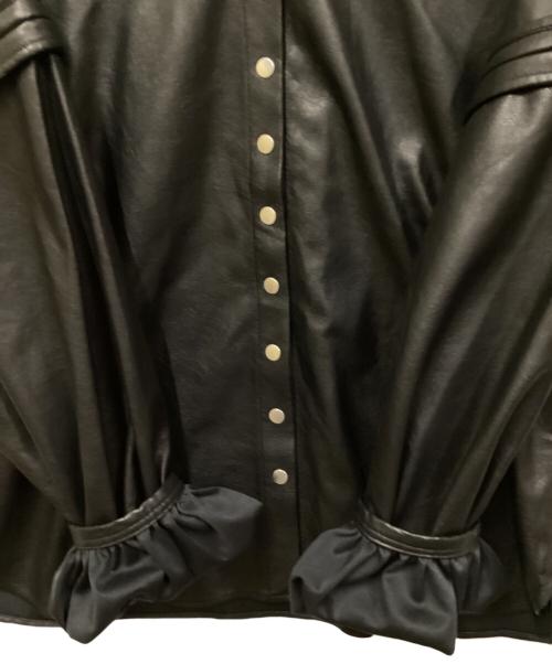 FEMMENT（ファモン）FEMMENT (ファモン) ドライレザーバルーンスリーブシャツブルゾン ブラック サイズ:SIZE 1の古着・服飾アイテム