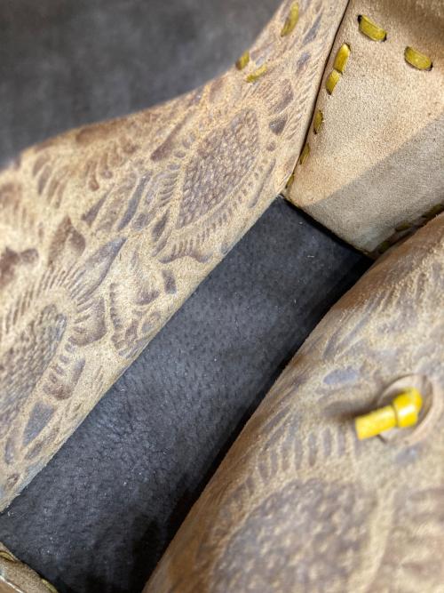 Carving Tribes（カービングトライブス）CARVING TRIBES (カービングトライブス) ハンドバッグ ブラウン サイズ:表記なしの古着・服飾アイテム