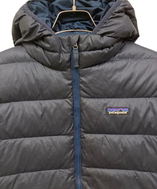 Patagonia（パタゴニア）Patagonia (パタゴニア) Boys' Hi-Loft Down Sweater Hoody ネイビー サイズ:Mの古着・服飾アイテム