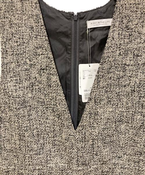 a day in the life（ア デイ イン ザ ライフ）a day in the life (ア デイ イン ザ ライフ) ツイードライク オールインワン グレー サイズ:SIZE Free 未使用品の古着・服飾アイテム