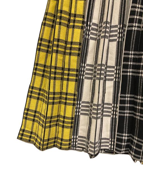 GRACE CONTINENTAL（（グレースコンチネンタル）GRACE CONTINENTAL (（グレースコンチネンタル) チェックプリーツニットワンピース ブラック×イエロー サイズ:SIZE 36の古着・服飾アイテム