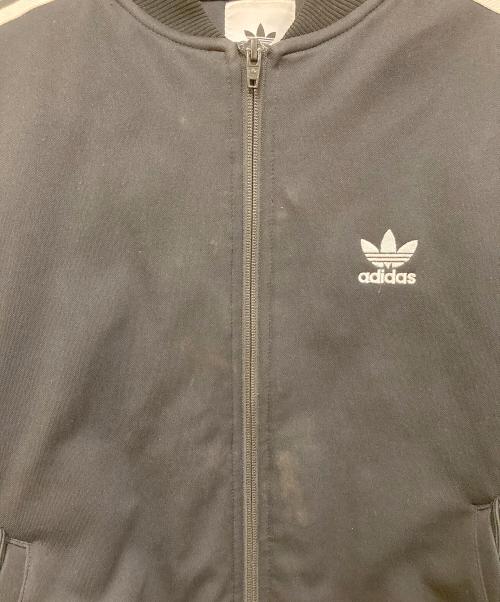 adidas（アディダス）adidas (アディダス) ブラック パッド MA-1 ボンバー ジャケット ブラック サイズ:SIZE Mの古着・服飾アイテム