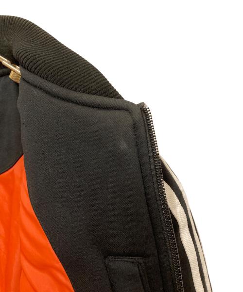 adidas（アディダス）adidas (アディダス) ブラック パッド MA-1 ボンバー ジャケット ブラック サイズ:SIZE Mの古着・服飾アイテム