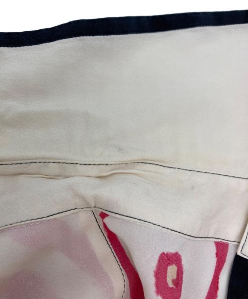 LOUIS VUITTON（ルイ ヴィトン）LOUIS VUITTON (ルイ ヴィトン) 総柄シルクシャツ ホワイト サイズ:SIZE 38の古着・服飾アイテム