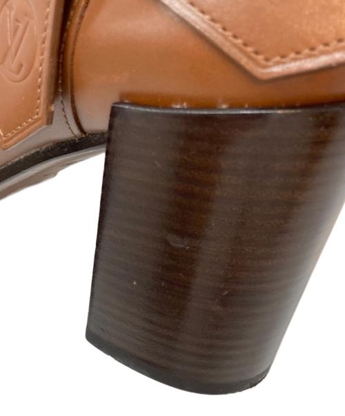 LOUIS VUITTON（ルイ ヴィトン）LOUIS VUITTON (ルイ ヴィトン) バックルロゴブーツ ブラウン サイズ:SIZE 361/2の古着・服飾アイテム