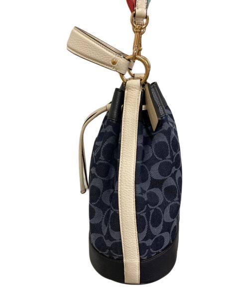 COACH（コーチ）COACH (コーチ) デンプシー ドローストリング バケット バッグ シグネチャー デニム ネイビー サイズ:表記なしの古着・服飾アイテム