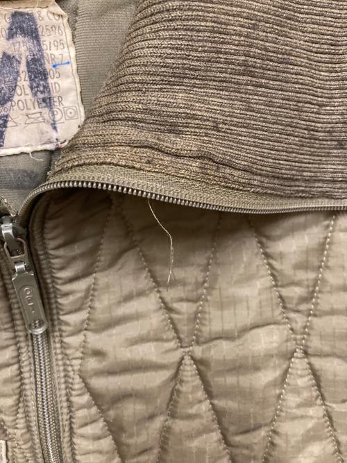 MILITARY（ミリタリー）MILITARY (ミリタリー) キルティングジャケット カーキ サイズ:表記なしの古着・服飾アイテム