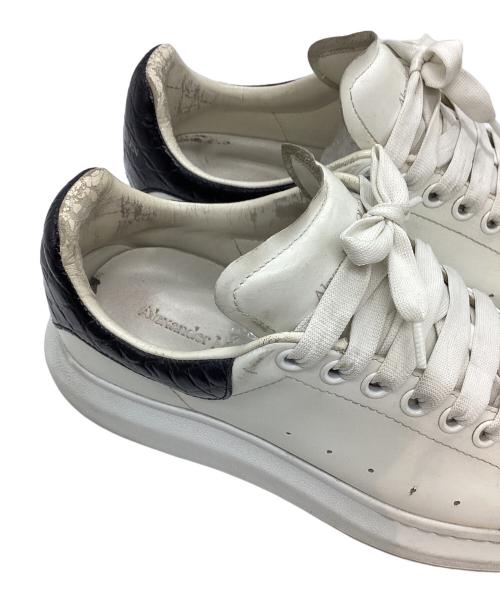 ALEXANDER McQUEEN（アレキサンダーマックイーン）ALEXANDER McQUEEN (アレキサンダーマックイーン) LARRY ラリー ローカットスニーカー ホワイト サイズ:40の古着・服飾アイテム