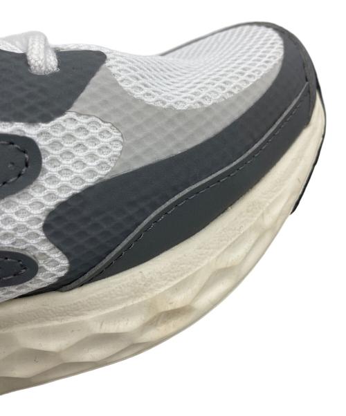 NEW BALANCE（ニューバランス）NEW BALANCE (ニューバランス) MARISTR4 ホワイト×グレー サイズ:SIZE 27.5cmの古着・服飾アイテム