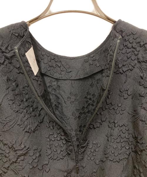 OHGA（オオガ）OHGA (オオガ) ジャガードペプラムギャザーブラウス ブラック サイズ:FREEの古着・服飾アイテム