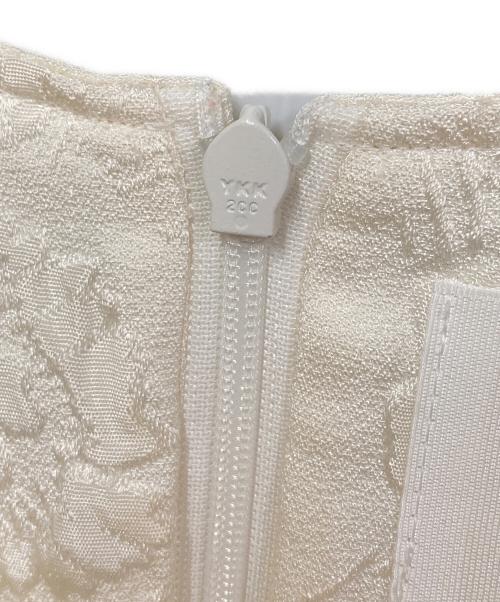 OHGA（オオガ）OHGA (オオガ) ジャガードペプラムギャザーブラウス アイボリー サイズ:SIZE Freeの古着・服飾アイテム