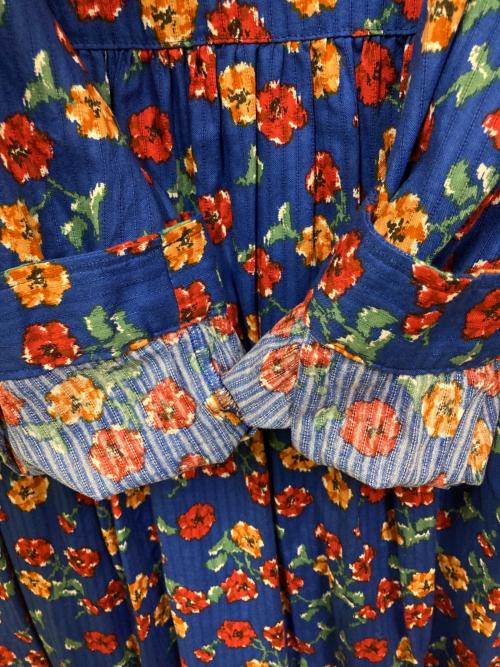 bulle de savon（ビュル デ サボン）bulle de savon (ビュル デ サボン) 花柄ワンピース ネイビー サイズ:SIZE Freeの古着・服飾アイテム