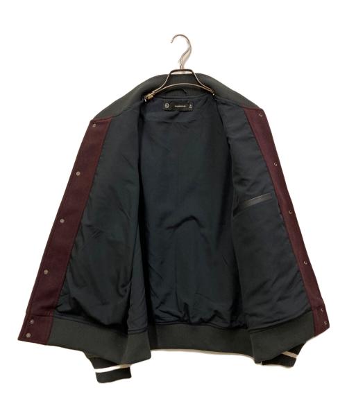 GU（ジーユー）GU (ジーユー) UNDERCOVER (アンダーカバー) スタジャン バーガンディー サイズ:SIZE XLの古着・服飾アイテム