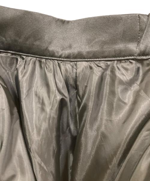 CELFORD（セルフォード）CELFORD (セルフォード) タックボリュームサテンスカート ブラック サイズ:SIZE 36の古着・服飾アイテム