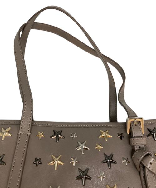 JIMMY CHOO（ジミーチュウ）JIMMY CHOO (ジミーチュウ) トートバッグ サシャ ベージュの古着・服飾アイテム