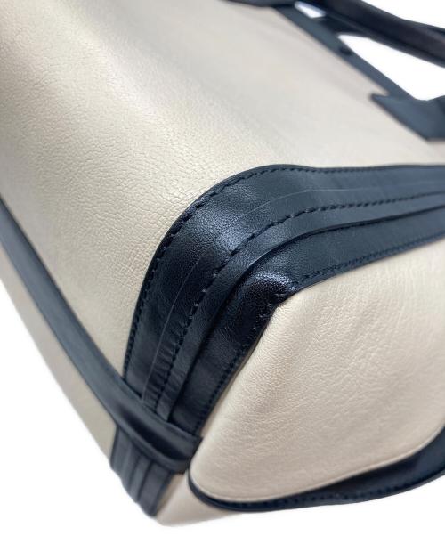 Chloe（クロエ）Chloe (クロエ) アリソン バイカラー トートバグ ホワイト×ブラックの古着・服飾アイテム