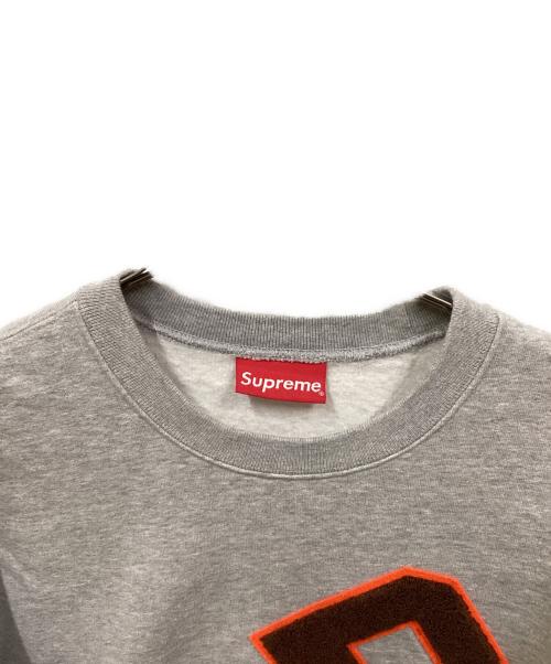 SUPREME（シュプリーム）Supreme (シュプリーム) Jacquard Logo Crewneck グレー サイズ:SIZE Lの古着・服飾アイテム