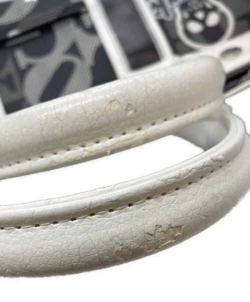 MARK&LONA（マークアンドロナ）MARK&LONA (マークアンドロナ) スカルハンドバッグ ホワイト×ブラックの古着・服飾アイテム