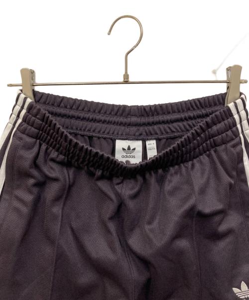 adidas（アディダス）adidas (アディダス) バギーフィット ファイヤーバードトラックパンツ Aurora Black サイズ:SIZE Mの古着・服飾アイテム