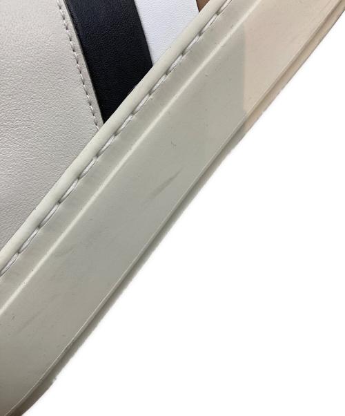 BOSS（ボス）BOSS (ボス) シグネチャーストライプスニーカー ベージュ サイズ:SIZE 39の古着・服飾アイテム