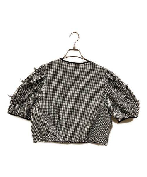 CHILD WOMAN（チャイルドウーマン）CHILD WOMAN (チャイルドウーマン) リボン刺繍ボリューム袖ブラウス ブラック サイズ:SIZE Free 未使用品の古着・服飾アイテム