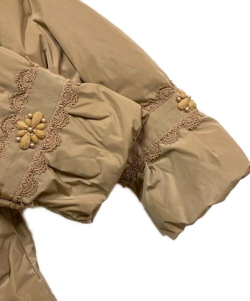 Super Beauty（スーパービューティ）Super Beauty (スーパービューティ) ビジューダウンジャケット ベージュ サイズ:SIZE 42の古着・服飾アイテム