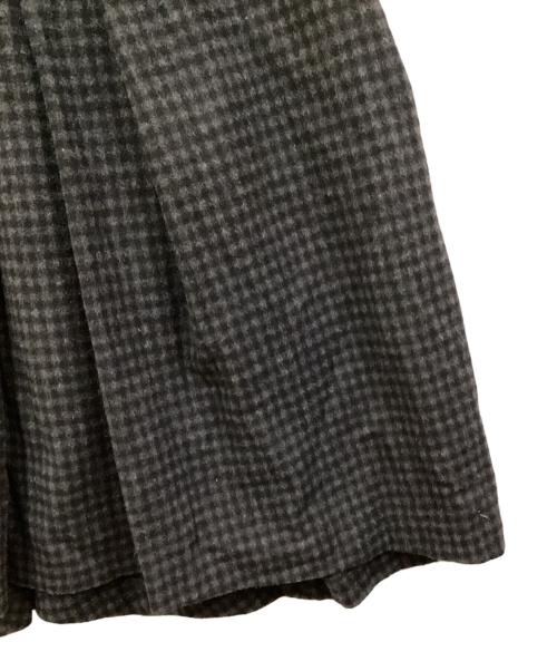 SEVEN TEN by MIHO KAWAHITO（セブン テン バイ ミホ カワヒト）SEVEN TEN by MIHO KAWAHITO (セブン テン バイ ミホ カワヒト) ウールチェックエプロンワンピ ブラック サイズ:SIZE Sの古着・服飾アイテム