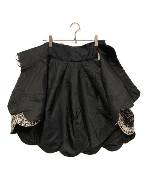 Christian Lacroix（クリスチャン ラクロワ）Christian Lacroix (クリスチャン ラクロワ) ポンチョ ブラック サイズ:SIZE 36の古着・服飾アイテム