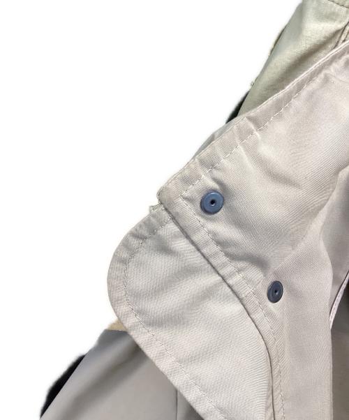 ARMANI COLLEZIONI（アルマーニ コレツィオーニ）ARMANI COLLEZIONI (アルマーニ コレツィオーニ) スタンドカラーコート ベージュ サイズ:50の古着・服飾アイテム