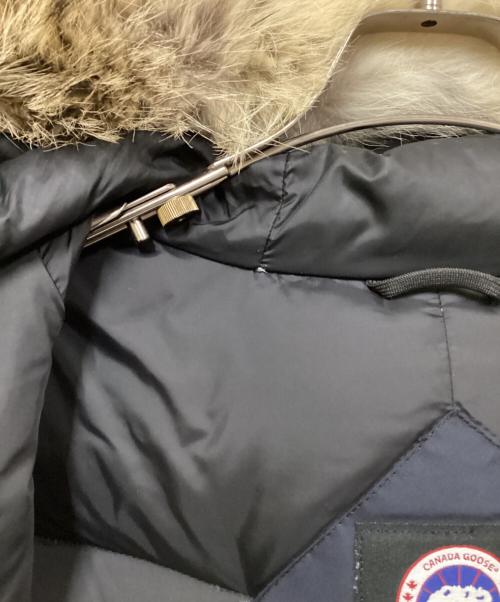 CANADA GOOSE（カナダグース）CANADA GOOSE (カナダグース) AMERICAN RAG CIE (アメリカンラグシー) 別注KINGSTON ダウンジャケット ネイビー サイズ:SIZE Sの古着・服飾アイテム