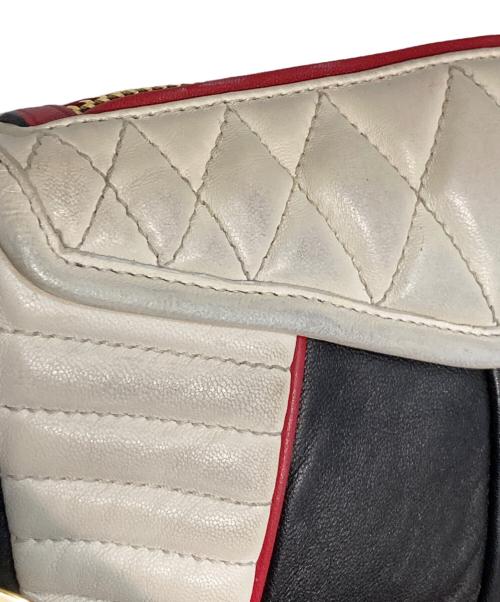 MIU MIU（ミュウミュウ）MIU MIU (ミュウミュウ) NAPPA BIKER COL/バイカー ショルダーバッグ ホワイト×ブラックの古着・服飾アイテム