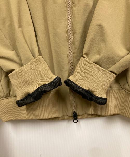THE NORTH FACE（ザ ノース フェイス）THE NORTH FACE (ザ ノース フェイス) バーサタイルキュースリージャッケット ベージュ サイズ:Mの古着・服飾アイテム