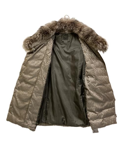 DAMA collection（ダーマコレクション）DAMA collection (ダーマコレクション) フォックスファー付きダウンコート ベージュ サイズ:SIZE 15AR 未使用品の古着・服飾アイテム