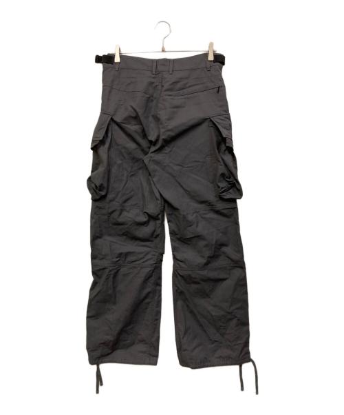 FARFOMWHAT（ファーフロムワット）FARFOMWHAT (ファーフロムワット) ブルーポイントジッパービッグポケットストラップパンツ グレー サイズ:SIZE 2の古着・服飾アイテム