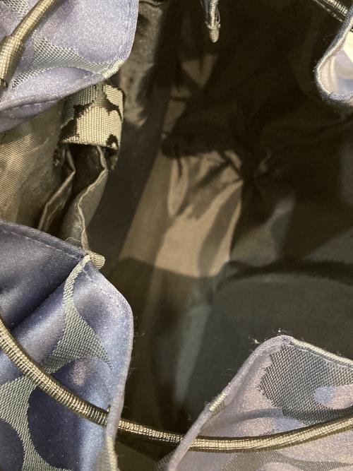 marimekko（マリメッコ）marimekko (マリメッコ) EVERYTHING BACKPACK ネイビーの古着・服飾アイテム