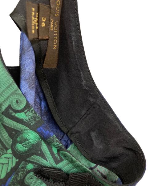 LOUIS VUITTON（ルイ ヴィトン）LOUIS VUITTON (ルイ ヴィトン) スタッズ付きナポレオン柄シルクブラウス ネイビー サイズ:36の古着・服飾アイテム