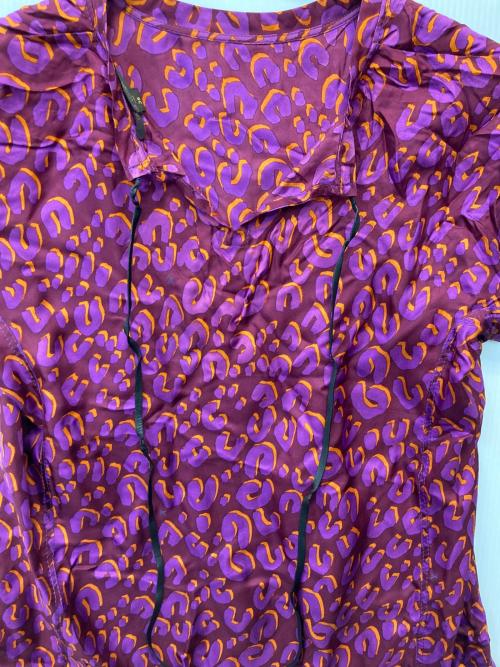 LOUIS VUITTON（ルイ ヴィトン）LOUIS VUITTON (ルイ ヴィトン) 半袖レオパードシルクブラウス パープル サイズ:36の古着・服飾アイテム