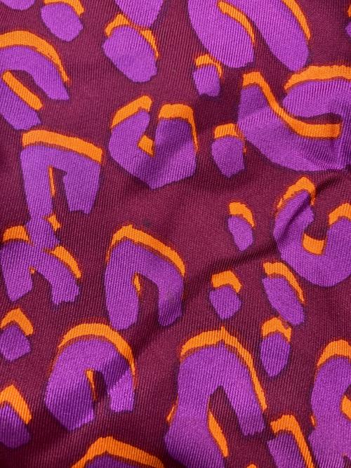 LOUIS VUITTON（ルイ ヴィトン）LOUIS VUITTON (ルイ ヴィトン) 半袖レオパードシルクブラウス パープル サイズ:36の古着・服飾アイテム