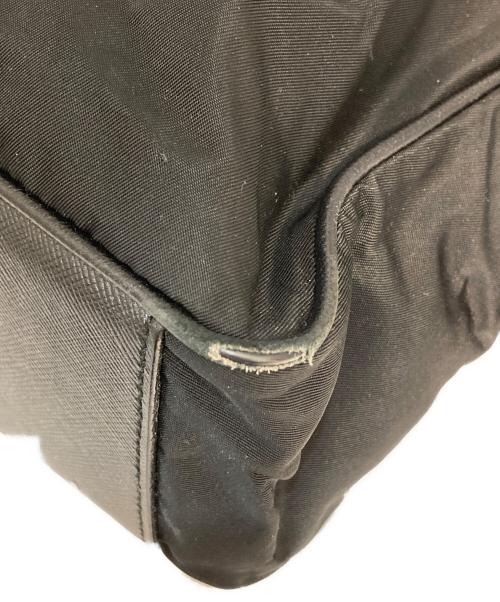 PRADA（プラダ）PRADA (プラダ) ナイロンハンドバッグ ブラックの古着・服飾アイテム