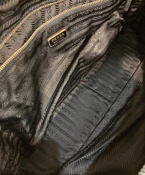 PRADA（プラダ）PRADA (プラダ) ナイロンハンドバッグ ブラックの古着・服飾アイテム