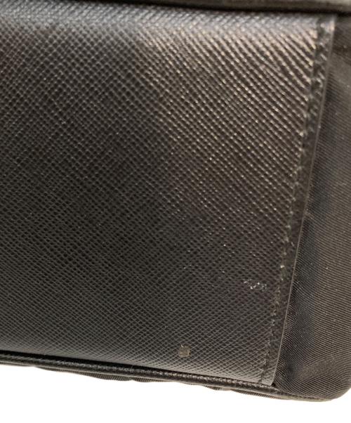 PRADA（プラダ）PRADA (プラダ) ナイロンハンドバッグ ブラックの古着・服飾アイテム