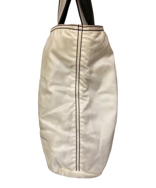 PRADA（プラダ）PRADA (プラダ) リバーシブルナイロントートバッグ ホワイトの古着・服飾アイテム