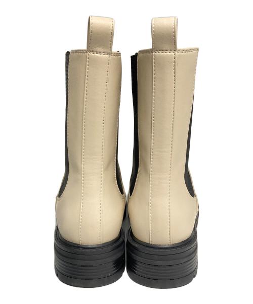 Le Talon GRISE（ル タロン グリーズ）Le Talon GRISE (ル タロン グリーズ) GRISEチェルシーブーツ アイボリー サイズ:SIZE Mの古着・服飾アイテム