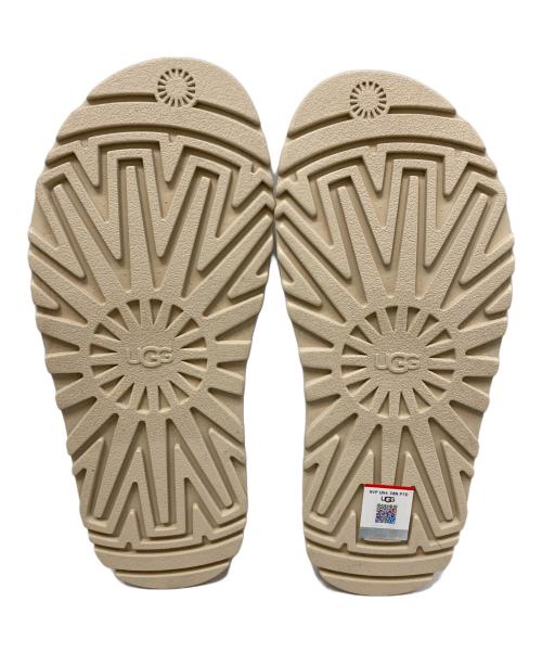 UGG（アグ）UGG (アグ) ゴールデングロウ サンダル ベージュ サイズ:37(US6)の古着・服飾アイテム